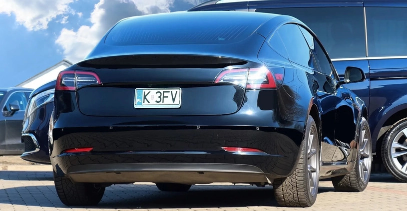 Tesla Model 3 cena 122000 przebieg: 30000, rok produkcji 2019 z Wieleń małe 704